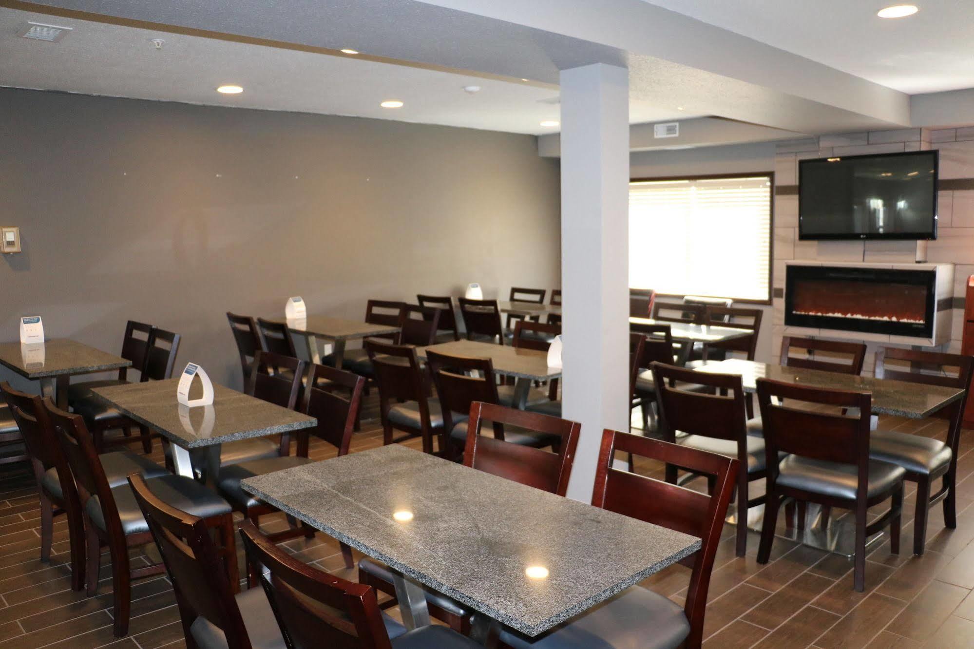 Comfort Inn & Suites Yorkton Exterior foto